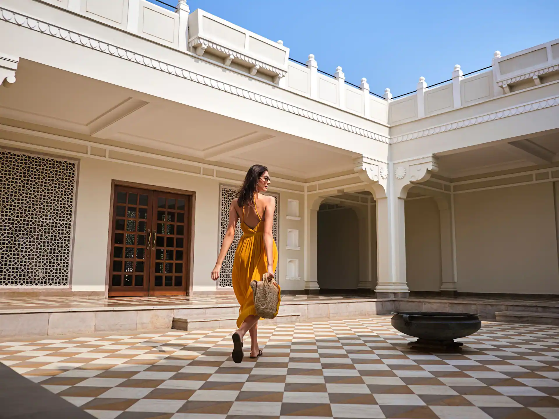 Alila-Fort-Bishangarh-P039-Atrium-Daylight.4x3